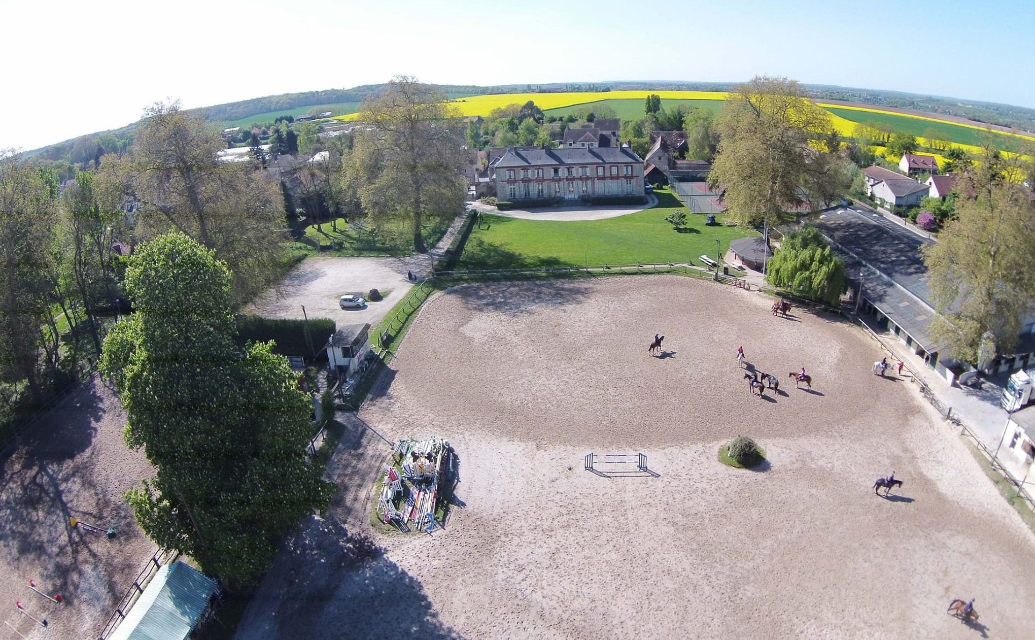 CENTRE EQUESTRE LA COURBETTE 